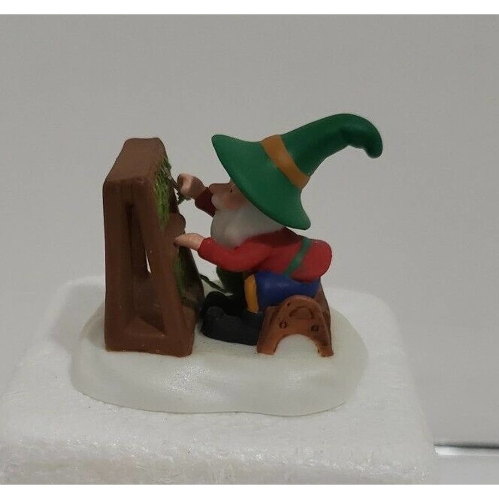 Department 56 Running The Loom North Pole Series ELF Accessory 56838 2002